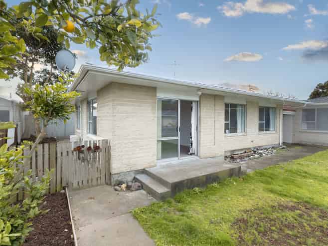 8 Winiata Place, Otaki