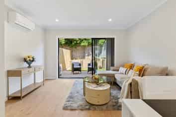 10/125B Metcalfe Road, Ranui