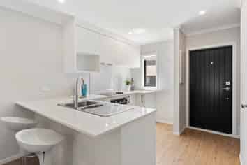 10/125B Metcalfe Road, Ranui