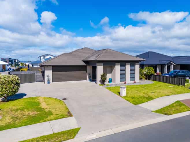 59 Stace Hopper Drive, One Tree Point