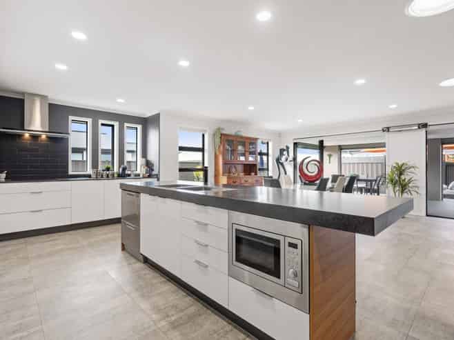 59 Stace Hopper Drive, One Tree Point