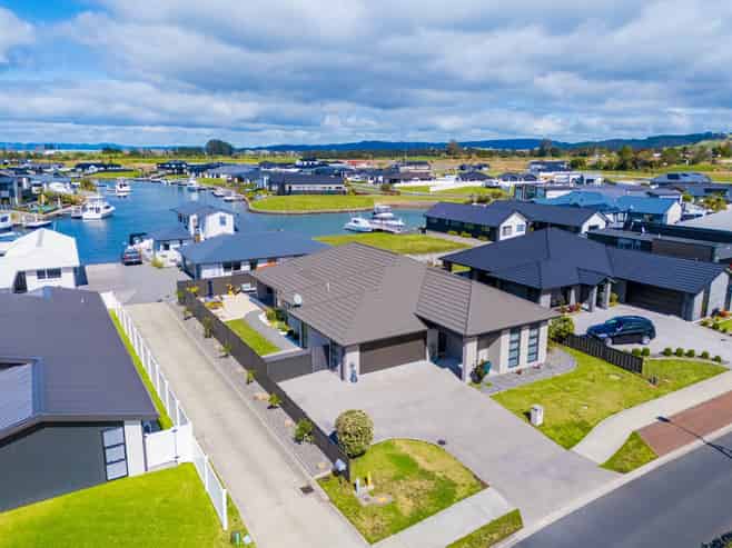 59 Stace Hopper Drive, One Tree Point