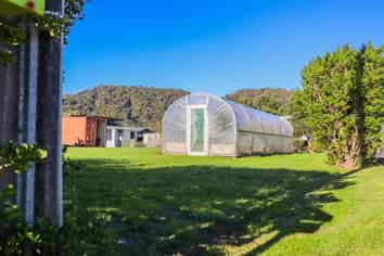 44 Domett Esplanade, Cobden