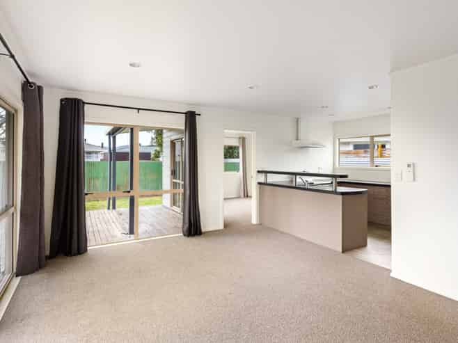 96A Lytton Road, Te Hapara