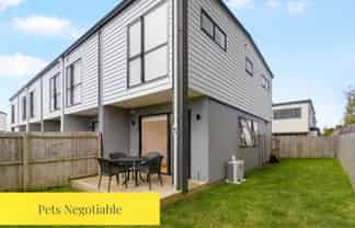 8/14 Clendon Place, Manurewa