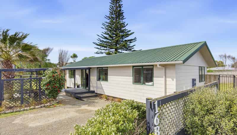 16B Karaka Street, Otaki Beach