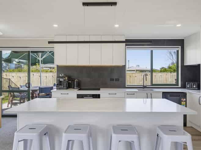 16B Karaka Street, Otaki Beach
