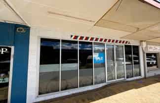 COMMERCIAL THAT IS PRICED TO SELL!