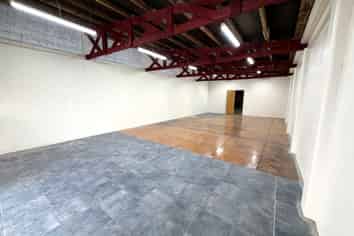 COMMERCIAL THAT IS PRICED TO SELL!