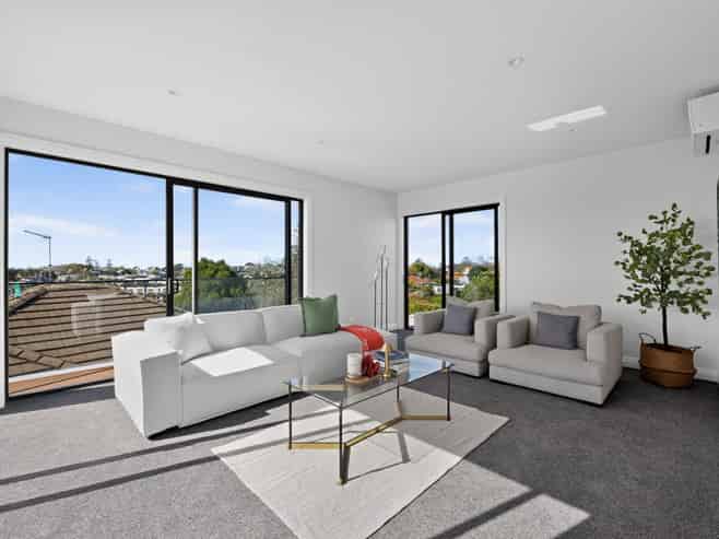 64 Codrington Cresent, Mission Bay