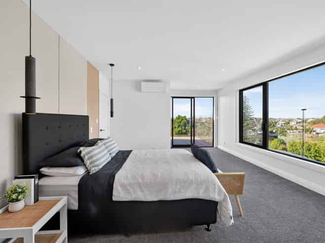 64 Codrington Cresent, Mission Bay