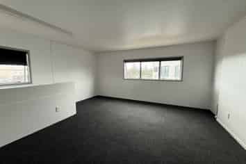 161m² Kumeu Industrial Unit