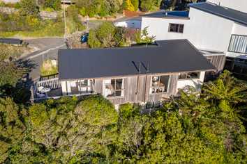 12 Indira Place, Khandallah