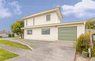 2 Lomond Place, Tamatea