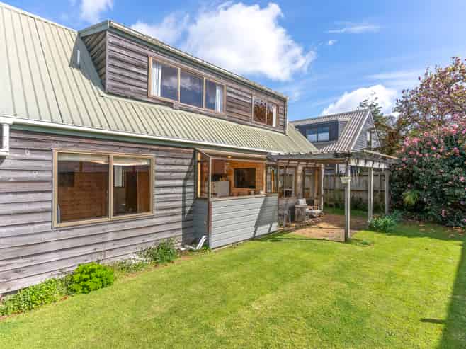 21a Fernleigh Avenue, Epsom