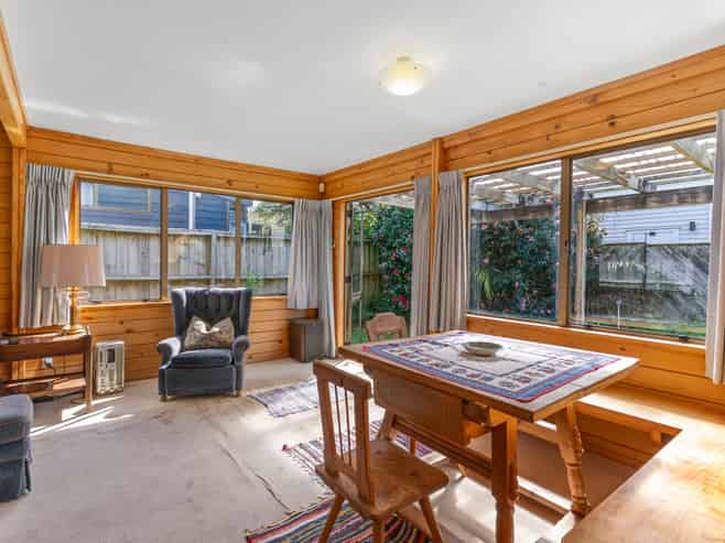 21a Fernleigh Avenue, Epsom