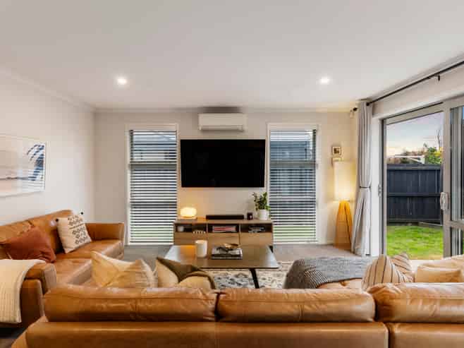 11 Biplane Street, Takanini