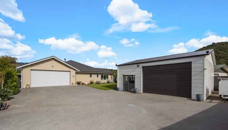 6 Huia Street, Waikawa