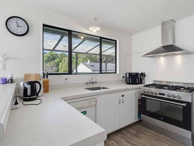 34 Treadwell Street, Springvale