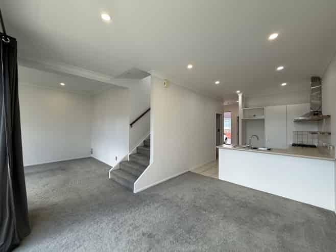 11E Clearwater Cove, West Harbour