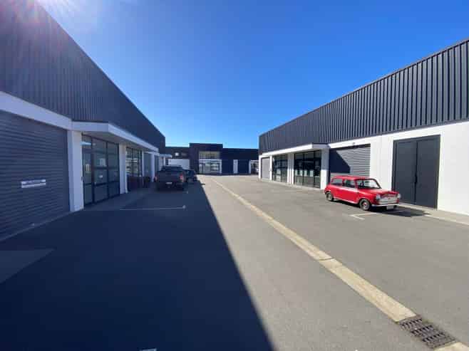 High Spec Commercial Unit - Stunning Location