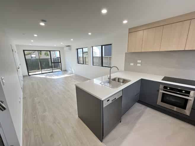 7/25 Manse Road, Pahurehure