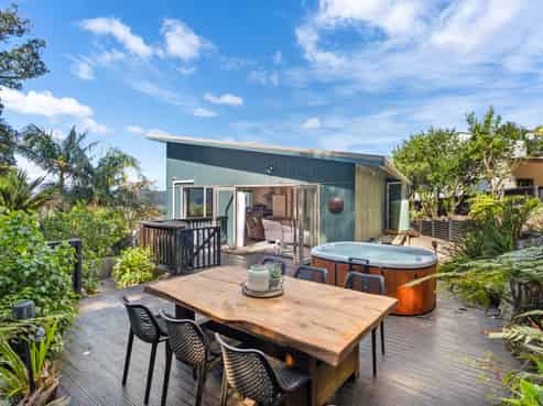 28 Magnolia Avenue, Kamo