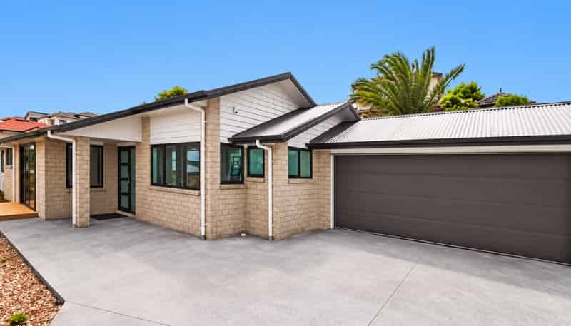 33 Saralee Drive, Manurewa