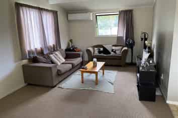 98 Resolution Road, Welcome Bay