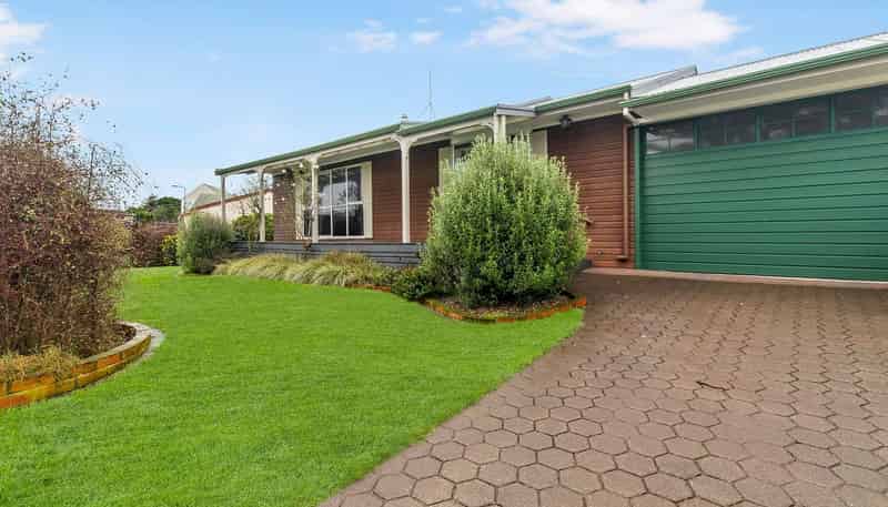 94 Treadwell Street, Springvale
