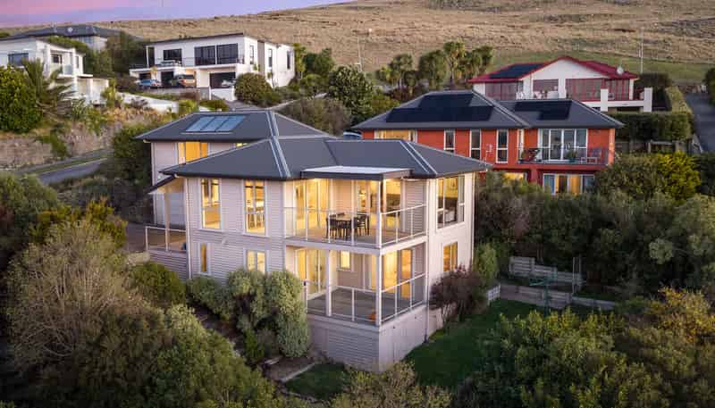 5 Signal Hill Road, Mount Pleasant