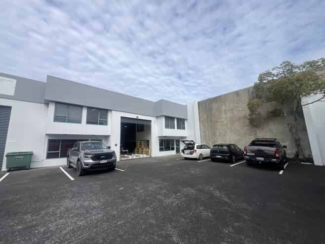 High warehouse ratio – 196sqm Albany industrial