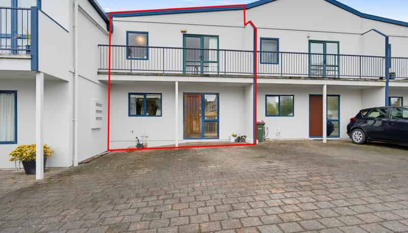 3/71 Fernhill Way, Oteha