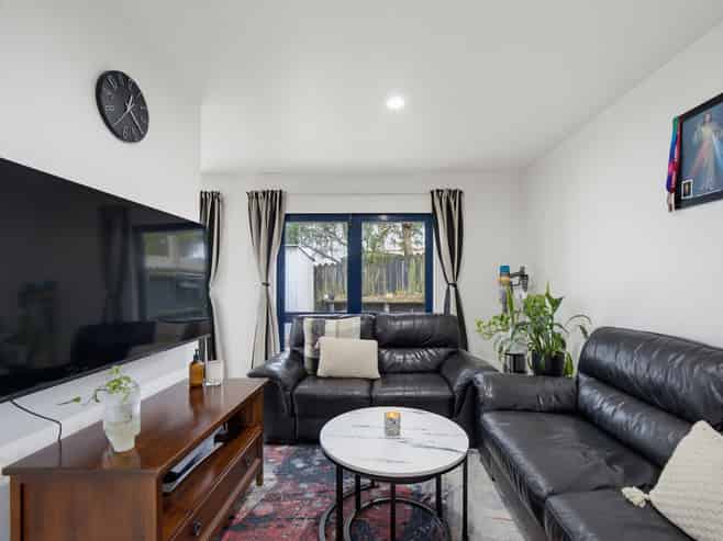 3/71 Fernhill Way, Oteha