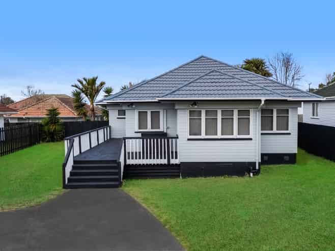 8B Frank Hewitt Street, Pukekohe