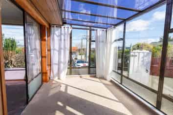 40 Preston Crescent, Belleknowes