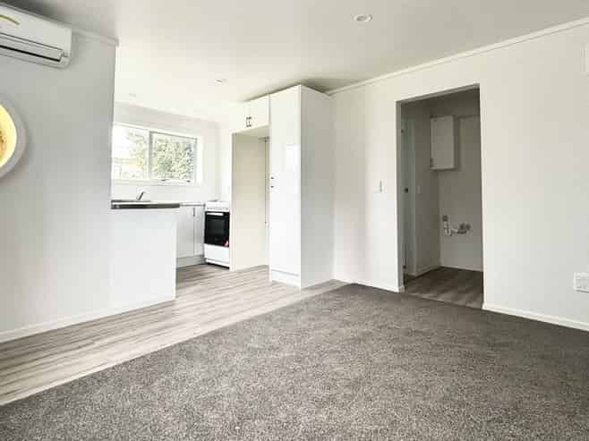 2/24 Parliament Street, Melling