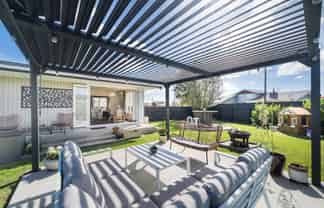 1 Sutherland Crescent, Westbrook