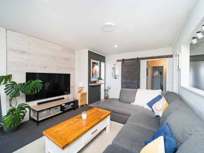 1 Sutherland Crescent, Westbrook