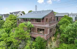 7 Kekeno Grove, Tirohanga