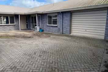 97B Lake Crescent, Hamilton Lake