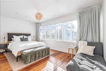 42 Third Avenue, Kingsland