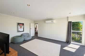 23 Mirrabooka Avenue, Botany Downs