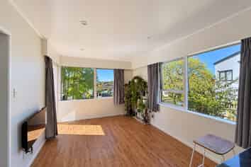23 Mirrabooka Avenue, Botany Downs