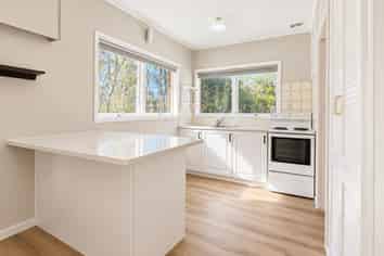 2/53 Ayton Drive, Totara Vale