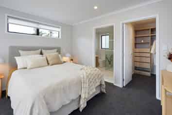15 Pureirei Drive, Clevedon