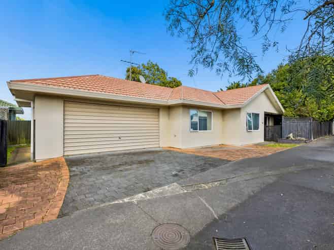 15B Waitangi Road, Onehunga