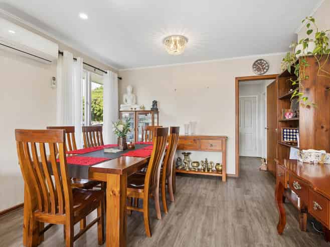 8 Marr Road, Manurewa
