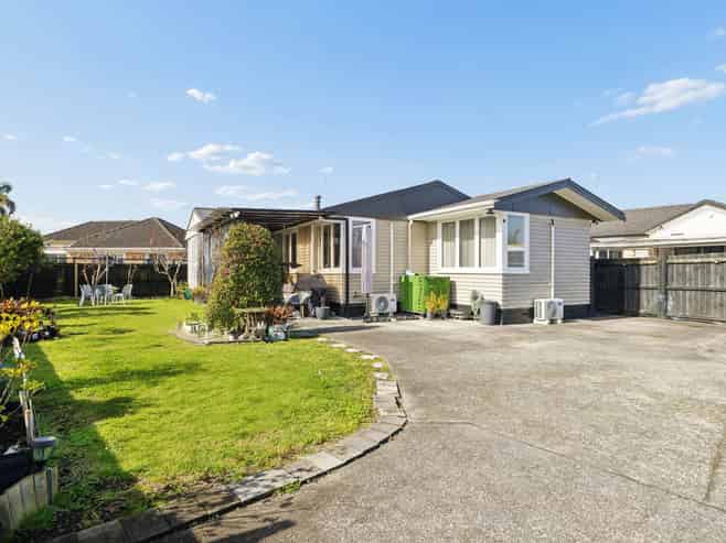 8 Marr Road, Manurewa