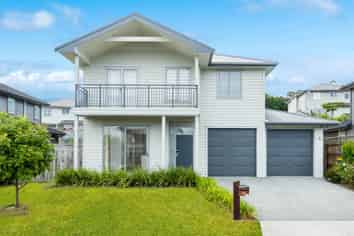 70 Mackay Drive, Greenhithe
